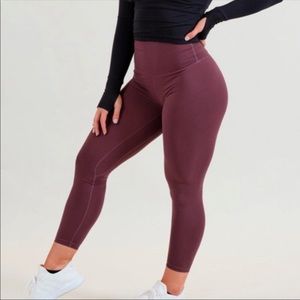 PARAGON ESSENTIAL LEGGINGS FIG